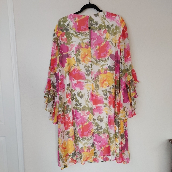 Calvin Klein Plus Size Printed V-Neck Bell-Sleeve Shift Dress Size 18W - Picture 5 of 9